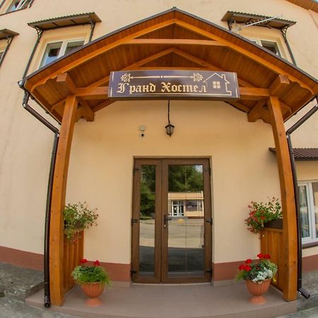 Гранд Хостел Tjernivtsi Eksteriør billede