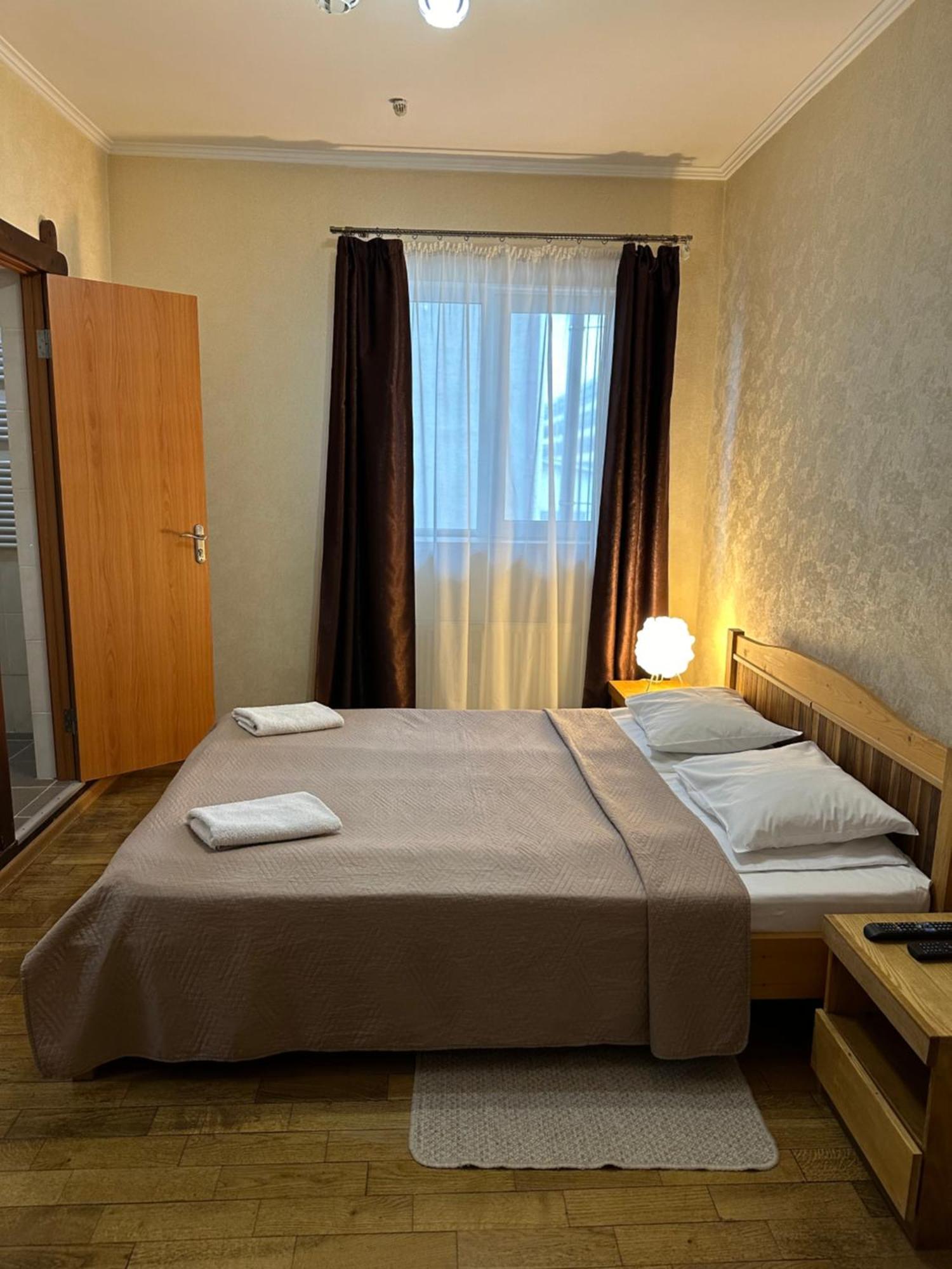 Гранд Хостел Tjernivtsi Eksteriør billede